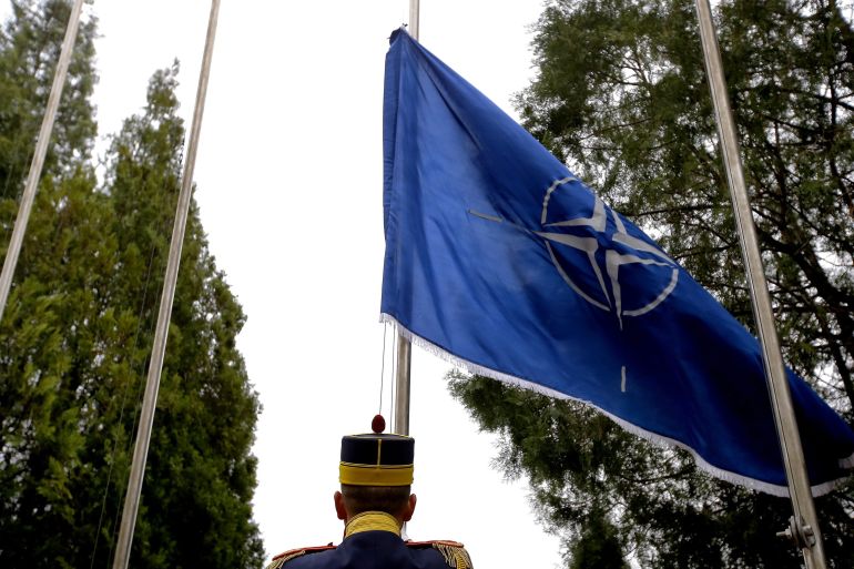 NATO, Zastava