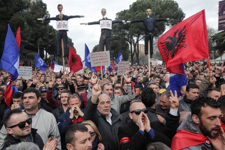 Albanija, Tirana, Prosvjed, Demokratska stranka
