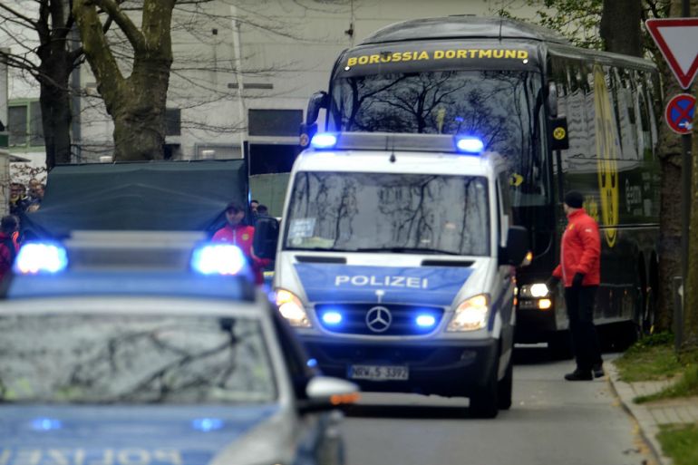 Borussia Dortmund, Autobus, Policija